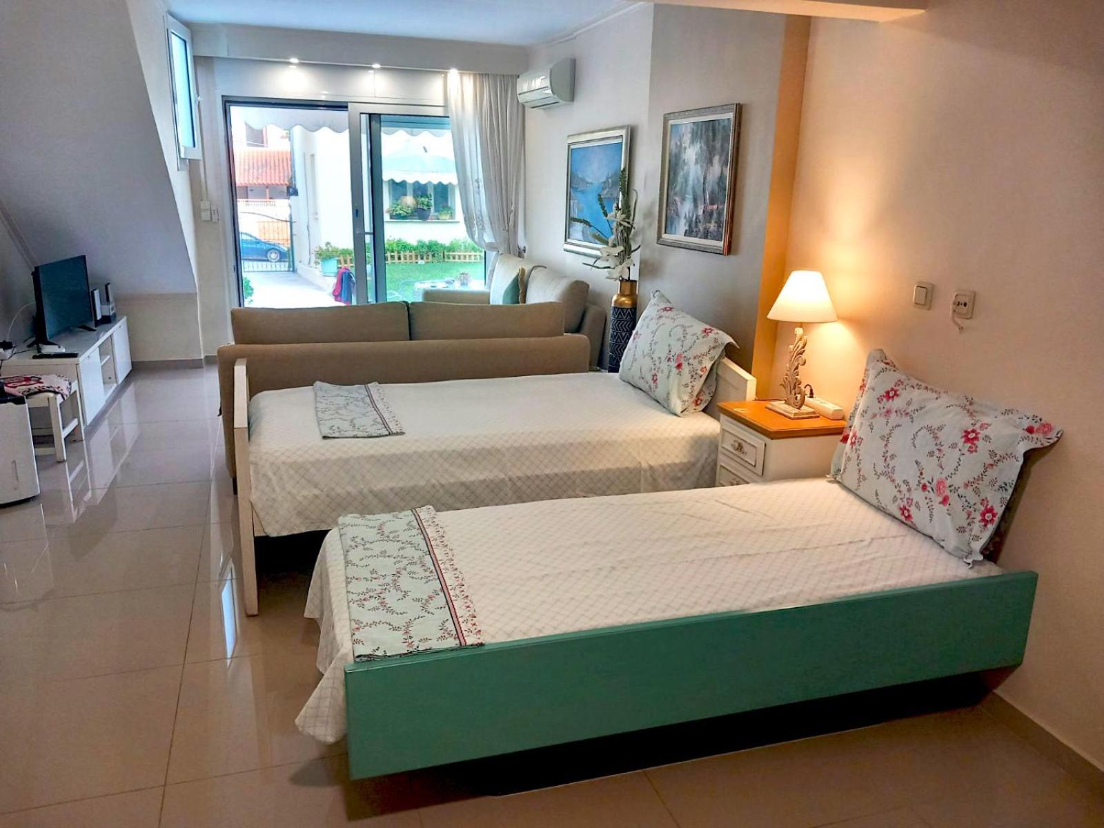 Maria'S Garden House Apartment ฟิออยิตา ภายนอก รูปภาพ